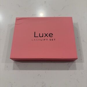 Luxe Lash Lift Kit in Vibrant Pink
